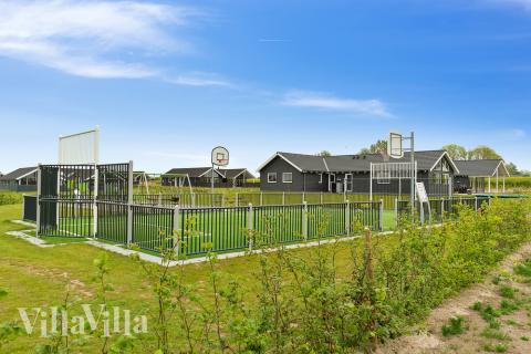 Neben den vielen schönen Stunden, die man im Poolbereich des Hauses verbringen kann, bietet das Luxusferienhaus 428 auch zahlreiche Freizeitangebote im Freien