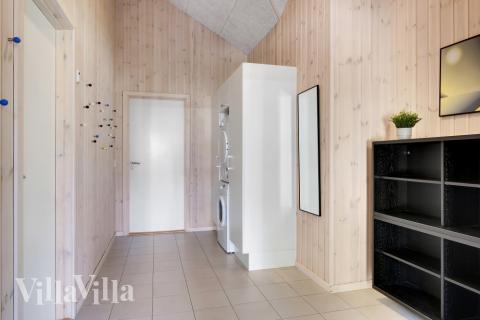 Der geräumige Eingangsbereich im Luxusferienhaus Nr. 436 in Nordseeland