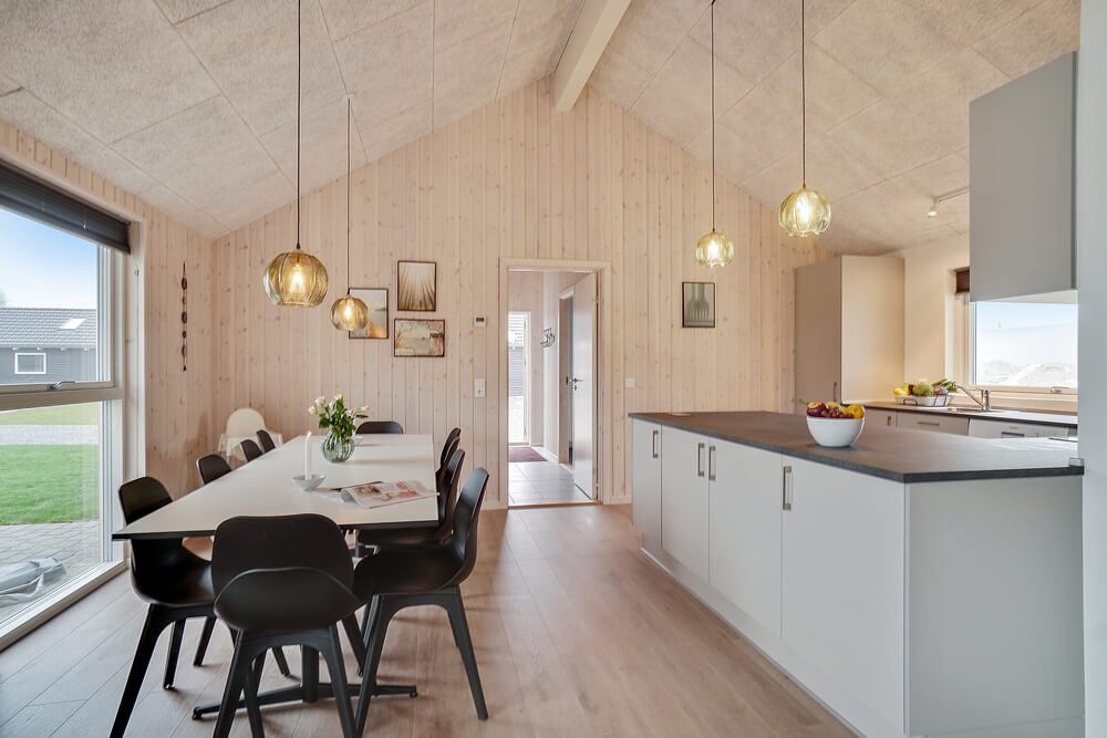 Die Küche in dem Luxusferienhaus Nr. 719 ist so gut ausgestattet, dass man problemlos Mahlzeiten für 10 Personen zubereiten kann.