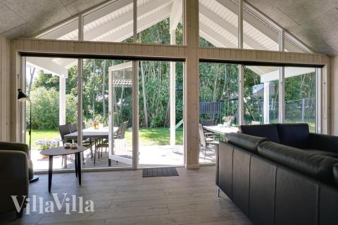 Aufenthaltsraum mit Platz für 18 im Luxusferienhaus Nr. 720.