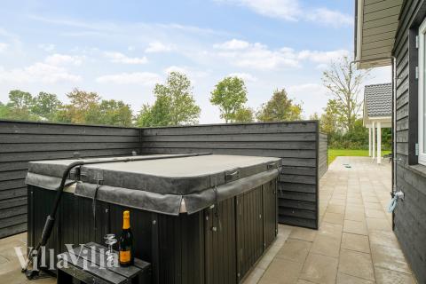 Große Terrasse am Luxusferienhaus Nr. 442 in Ostjütland.