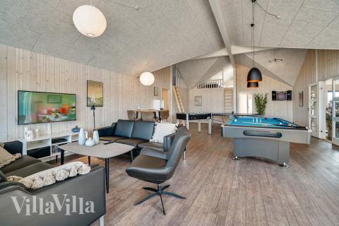 Aktivitätsraum im Luxusferienhaus Nr. 446 mit 12 Schlafzimmern und Platz für 30 Gäste.