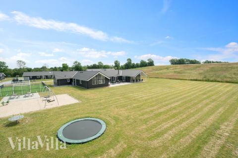 Dieses schöne Poolhaus Nr. 450 mit Platz für 30 Personen liegt in Ostjütland