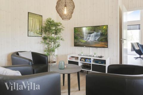 Das Luxusferienhaus 433 für 16 Personen hat einen großen Aktivitätsraum mit u. a. Billard und Darts