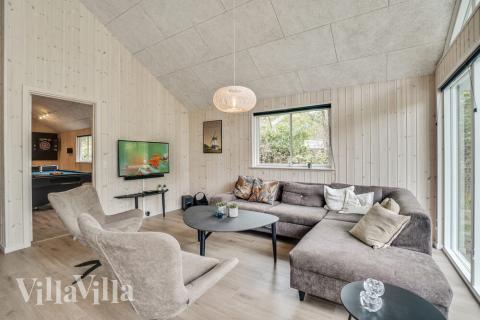 Aufenthaltsraum mit Platz für 20 im Luxusferienhaus Nr. 434.