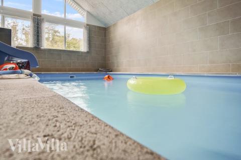 Der schicke Pool im Luxusferienhaus Nr. 434 für 20 Personen