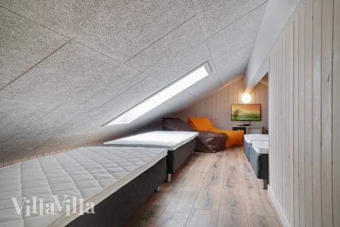 Einige der 18 Schlafgelegenheiten befinden sich im Luxusferienhaus Nr. 437 auf dem ausgebauten Dachboden