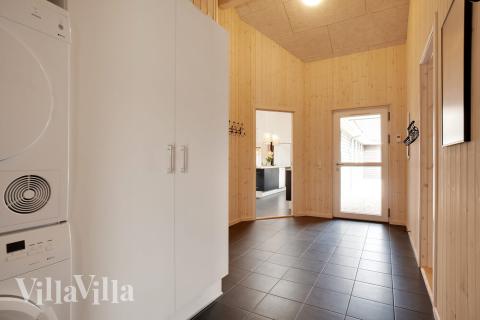 Der geräumige Eingangsbereich im Luxusferienhaus Nr. 454 in Westjütland