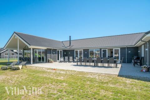 Dieses schöne Poolhaus Nr. 454 mit Platz für 30 Personen liegt in Westjütland
