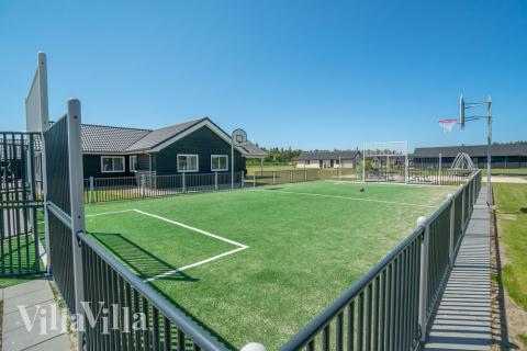Neben den vielen schönen Stunden, die man im Poolbereich des Hauses verbringen kann, bietet das Luxusferienhaus 454 auch zahlreiche Freizeitangebote im Freien