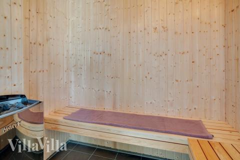 Genießen Sie die heiße Sauna im Luxusferienhaus Nr. 455 für 20 Personen