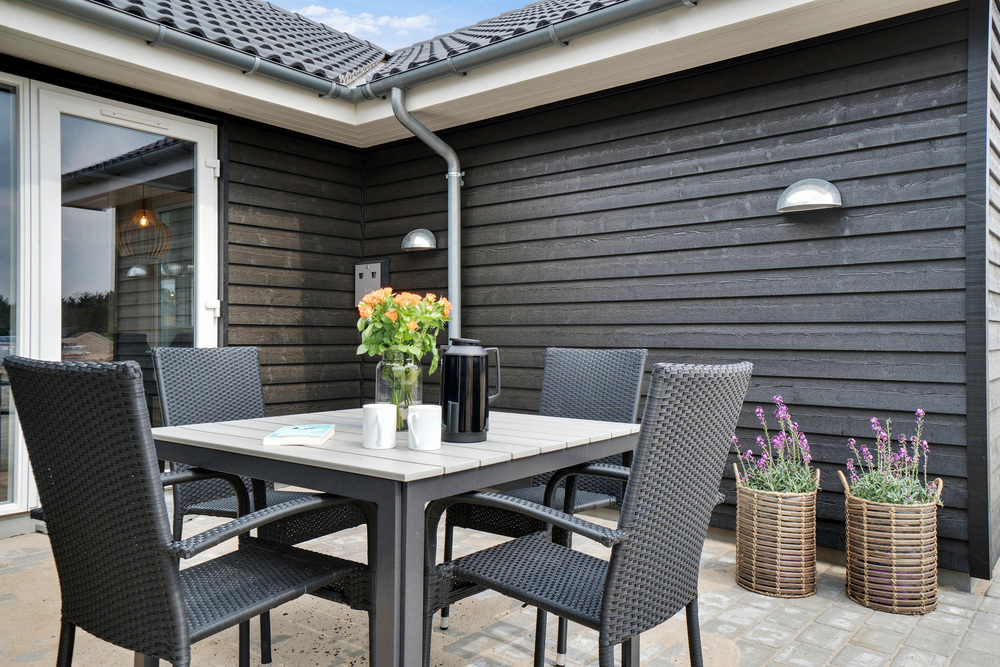 Große Terrasse am Luxusferienhaus Nr. 456 in Westjütland.