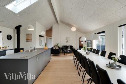 Der Aufenthaltsraum bietet Platz für 20 Personen, wenn ihr das Ferienhaus 457 in Westjütland besucht.