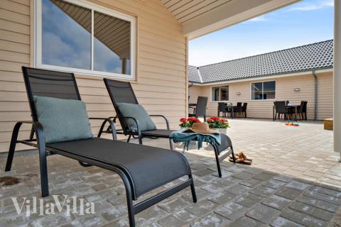 Auf der Terrasse des Ferienhauses Nr. 463 ist Platz für 20 Personen.