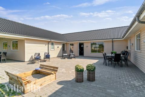 Das Luxusferienhaus Nr. 463 hat eine tolle Terrasse, die mit hochwertigen Gartenmöbeln für 20 Personen ausgestattet ist.