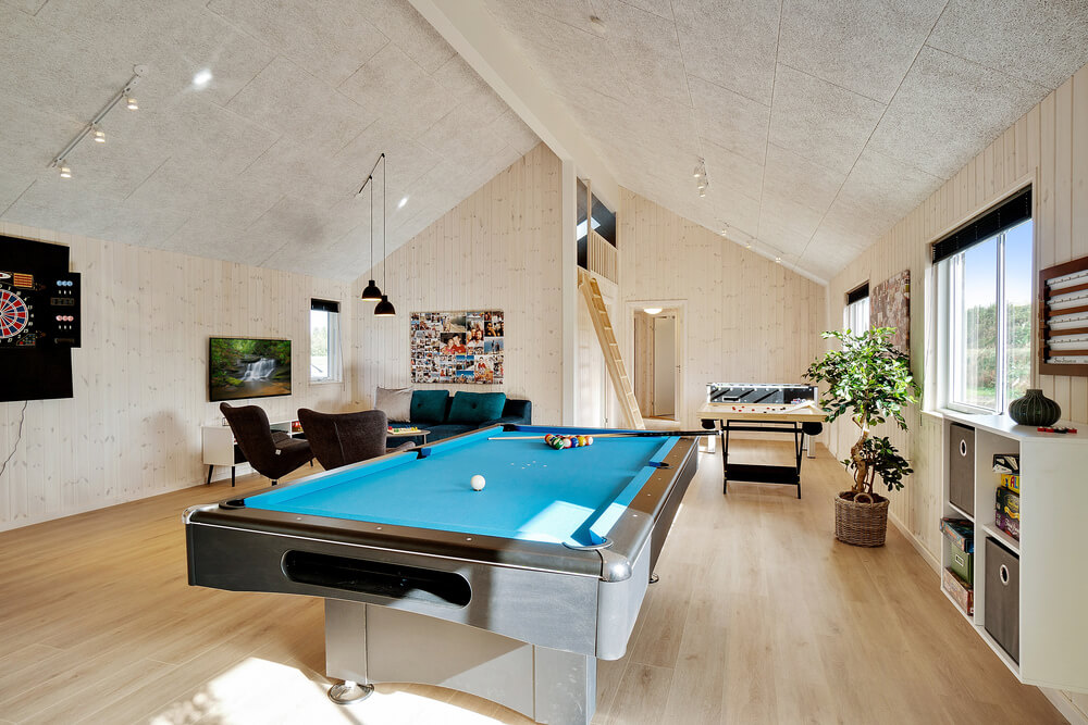 Neben den vielen schönen Stunden, die man im Poolbereich des Hauses verbringen kann, bietet das Luxusferienhaus 473 auch Spielevergnügen bei Billard/Tischtennis und Darts