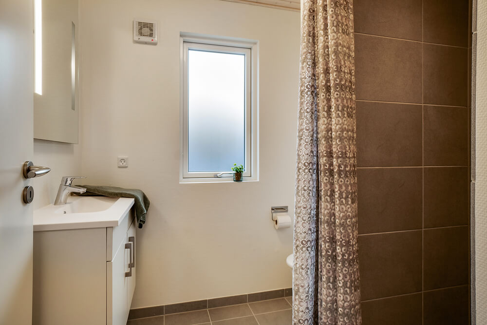 Im Luxusferienhaus Nr. 473 für 18 Personen gibt es Bad mit Dusche.