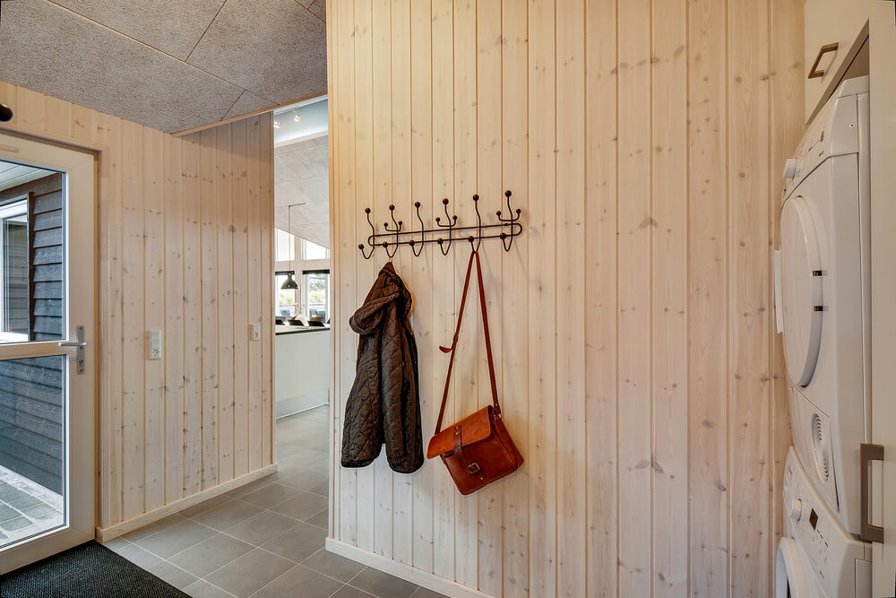 Der geräumige Eingangsbereich im Luxusferienhaus Nr. 473 in Westjütland
