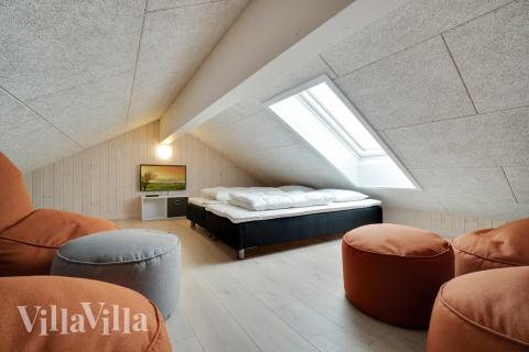 Einige der 30 Schlafgelegenheiten befinden sich im Luxusferienhaus Nr. 467 auf dem ausgebauten Dachboden