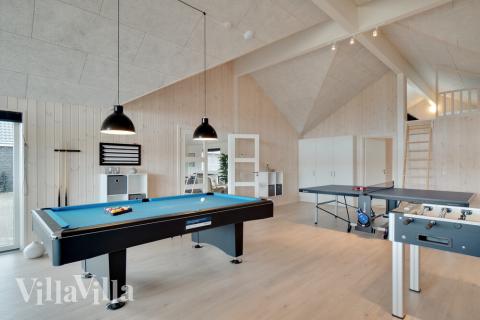 Aktivitätsraum im Luxusferienhaus Nr. 467 mit 12 Schlafzimmern und Platz für 30 Gäste.