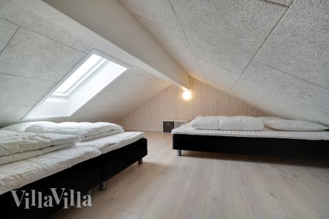 Der große ausgebaute Dachboden im Luxusferienhaus Nr. 467 für 30 Personen