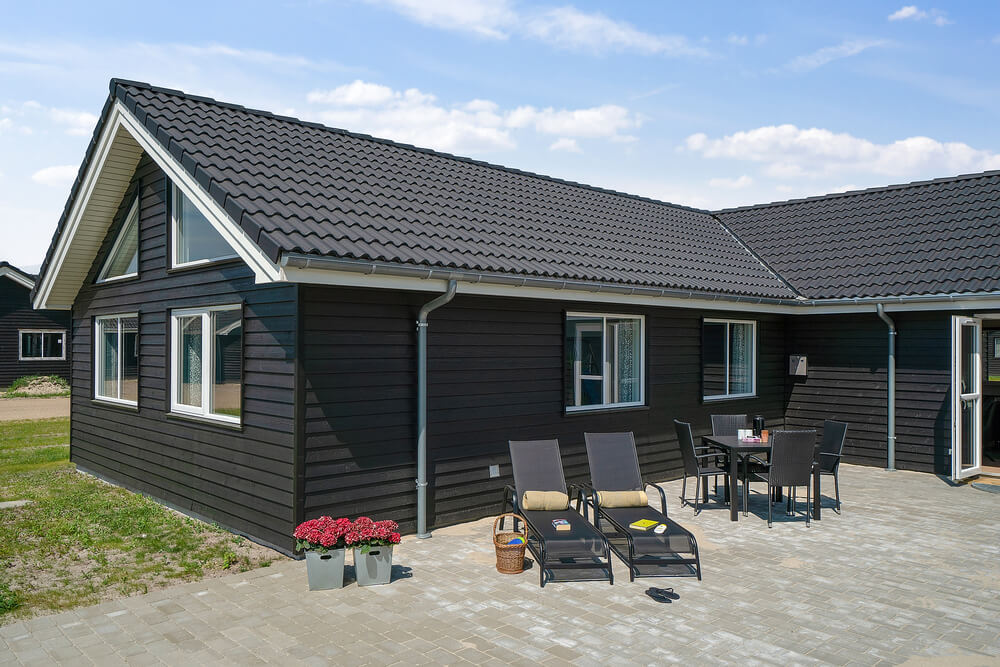 Auf der Terrasse des Ferienhauses Nr. 461 ist Platz für 24 Personen.