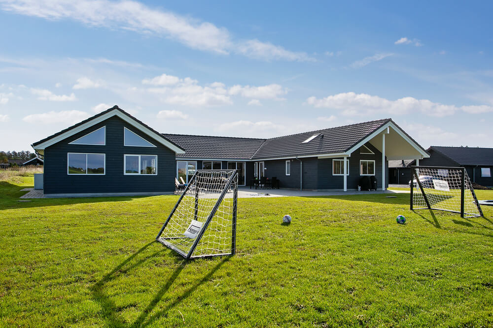 Dieses schöne Poolhaus Nr. 447 mit Platz für 24 Personen liegt in Lolland/Falster/Mön