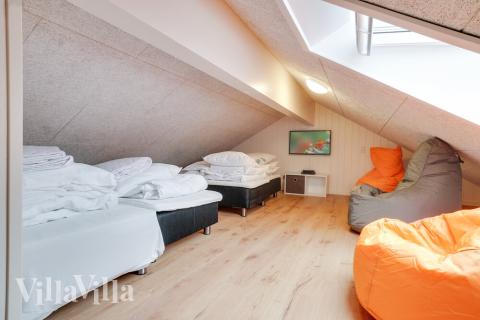 Einige der 18 Schlafgelegenheiten befinden sich im Luxusferienhaus Nr. 449 auf dem ausgebauten Dachboden