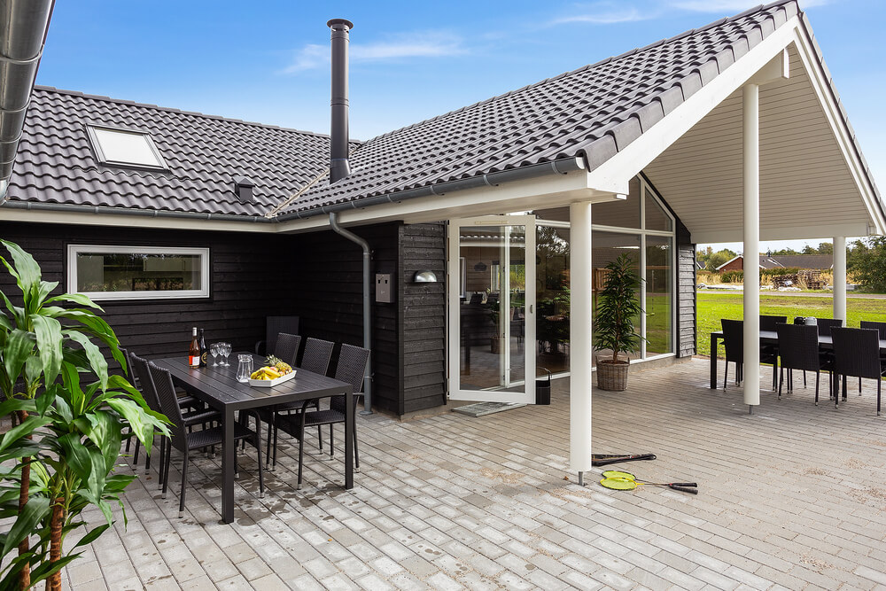 Das Luxusferienhaus Nr. 452 hat eine tolle Terrasse, die mit hochwertigen Gartenmöbeln für 14 Personen ausgestattet ist.