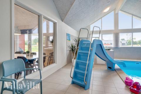 Der schicke Pool im Luxusferienhaus Nr. 472 für 18 Personen