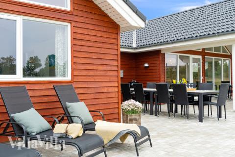 Das Luxusferienhaus Nr. 472 hat eine tolle Terrasse, die mit hochwertigen Gartenmöbeln für 18 Personen ausgestattet ist.