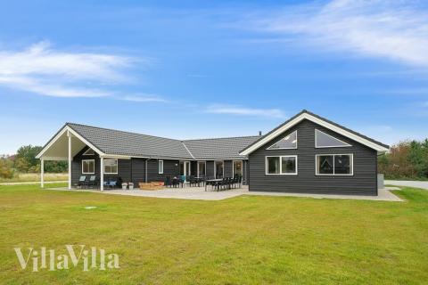 Dieses schöne Poolhaus Nr. 474 mit Platz für 20 Personen liegt in Ostjütland