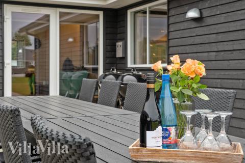 Auf der Terrasse des Ferienhauses Nr. 474 ist Platz für 20 Personen.