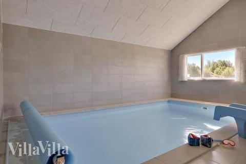 Der schicke Pool im Luxusferienhaus Nr. 459 für 16 Personen