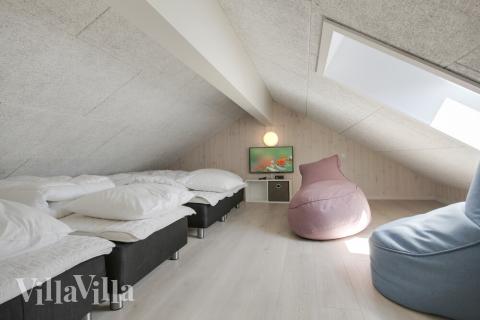 Einige der 16 Schlafgelegenheiten befinden sich im Luxusferienhaus Nr. 459 auf dem ausgebauten Dachboden