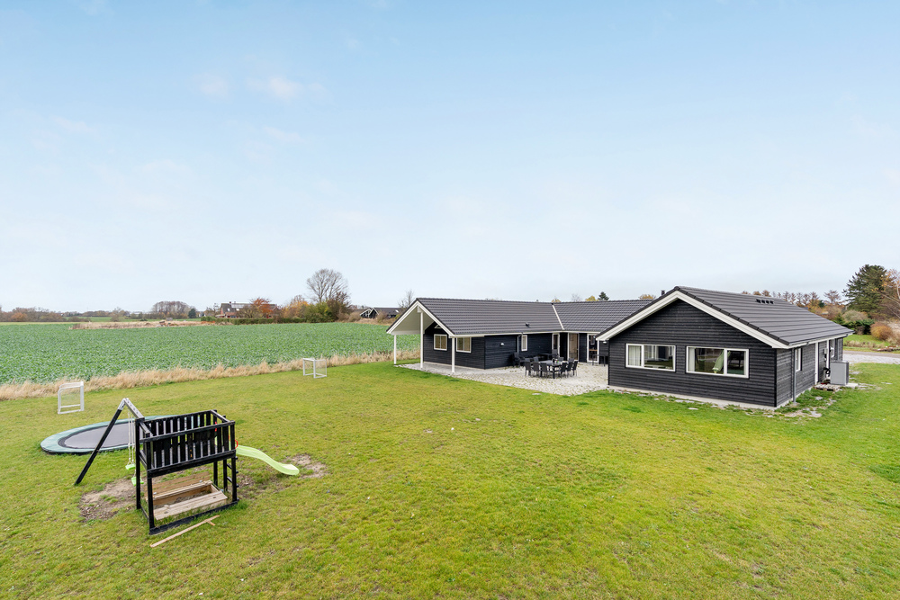 Dieses schöne Poolhaus Nr. 468 mit Platz für 20 Personen liegt in Lolland/Falster/Mön