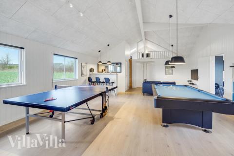 Das Luxusferienhaus 468 für 20 Personen hat einen großen Aktivitätsraum mit u. a. Billard und Darts