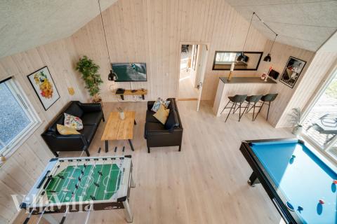 Das Luxusferienhaus 477 für 18 Personen hat einen großen Aktivitätsraum mit u. a. Billard und Darts