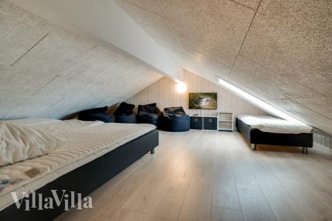 Einige der 18 Schlafgelegenheiten befinden sich im Luxusferienhaus Nr. 477 auf dem ausgebauten Dachboden