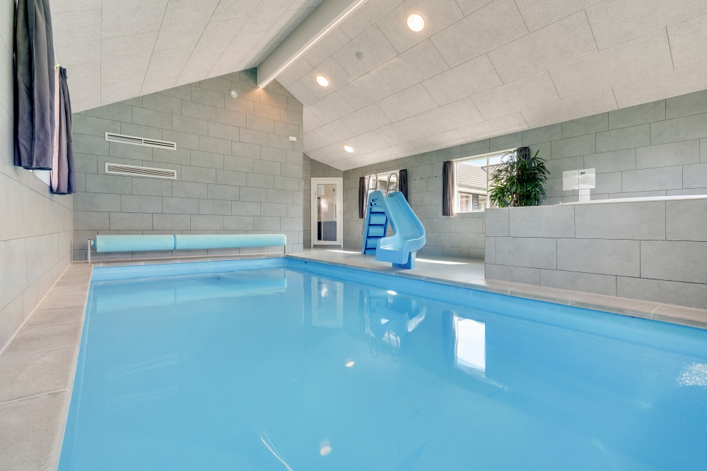 Dieses schöne Poolhaus Nr. 470 mit Platz für 24 Personen liegt in Lolland/Falster/Mön