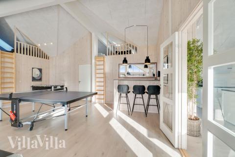 Neben den vielen schönen Stunden, die man im Poolbereich des Hauses verbringen kann, bietet das Luxusferienhaus 479 auch Spielevergnügen bei Billard/Tischtennis und Darts