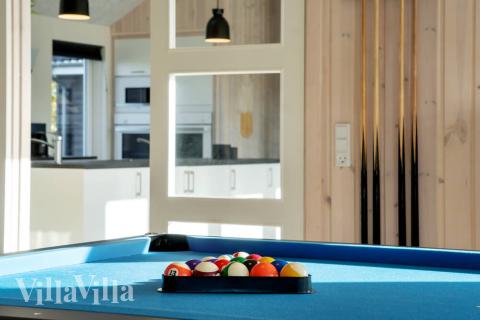 Aktivitätsraum im Luxusferienhaus Nr. 479 mit 10 Schlafzimmern und Platz für 26 Gäste.