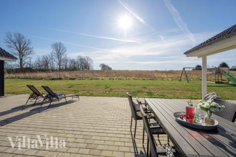 Auf der Terrasse des Ferienhauses Nr. 479 ist Platz für 26 Personen.