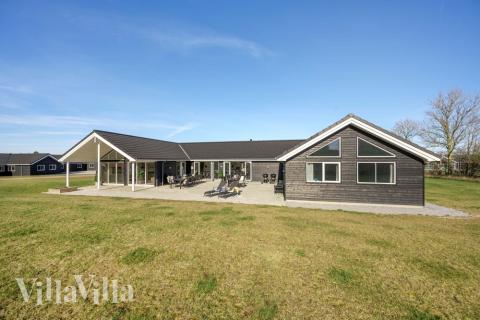 Dieses schöne Poolhaus Nr. 479 mit Platz für 26 Personen liegt in Ostjütland