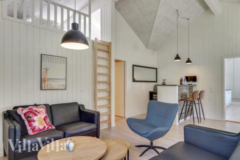 Das Luxusferienhaus 480 für 24 Personen hat einen großen Aktivitätsraum mit u. a. Billard und Darts