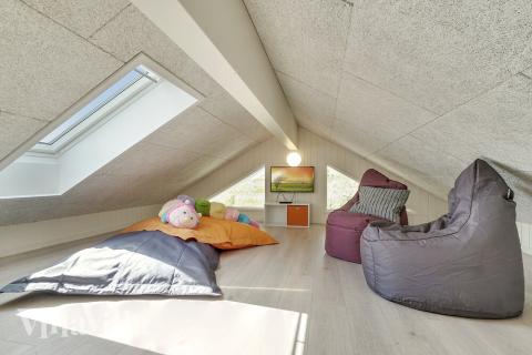 Einige der 24 Schlafgelegenheiten befinden sich im Luxusferienhaus Nr. 480 auf dem ausgebauten Dachboden