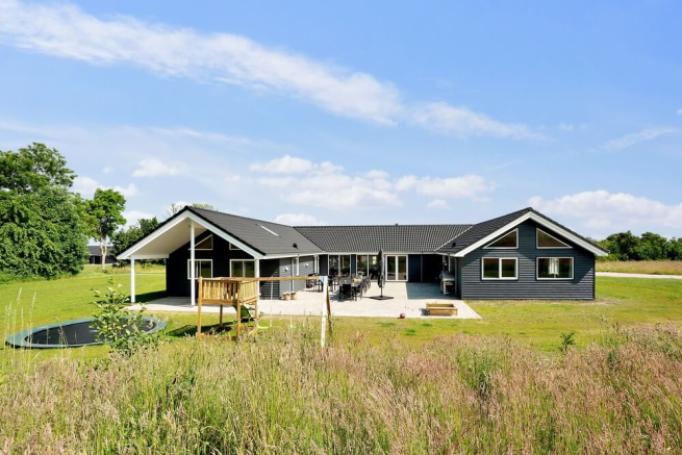 Dieses schöne Poolhaus Nr. 480 mit Platz für 24 Personen liegt in Ostjütland