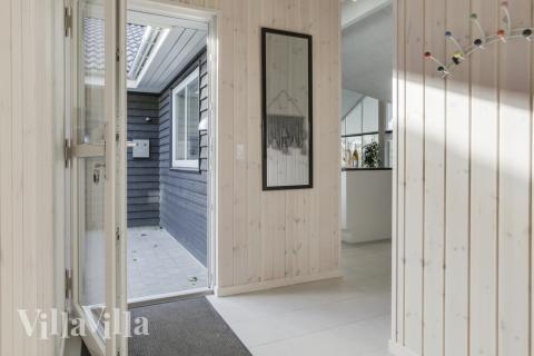 Der geräumige Eingangsbereich im Luxusferienhaus Nr. 481 in Lolland/Falster/Mön