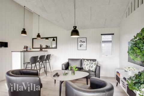 Das Luxusferienhaus 489 für 18 Personen hat einen großen Aktivitätsraum mit u. a. Billard und Darts