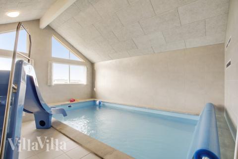 Der schicke Pool im Luxusferienhaus Nr. 489 für 18 Personen